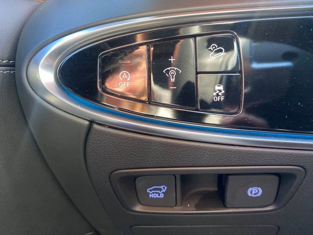 Certified 2025 Genesis GV70 3.5T Sport w/ Sport Prestige Package image 23