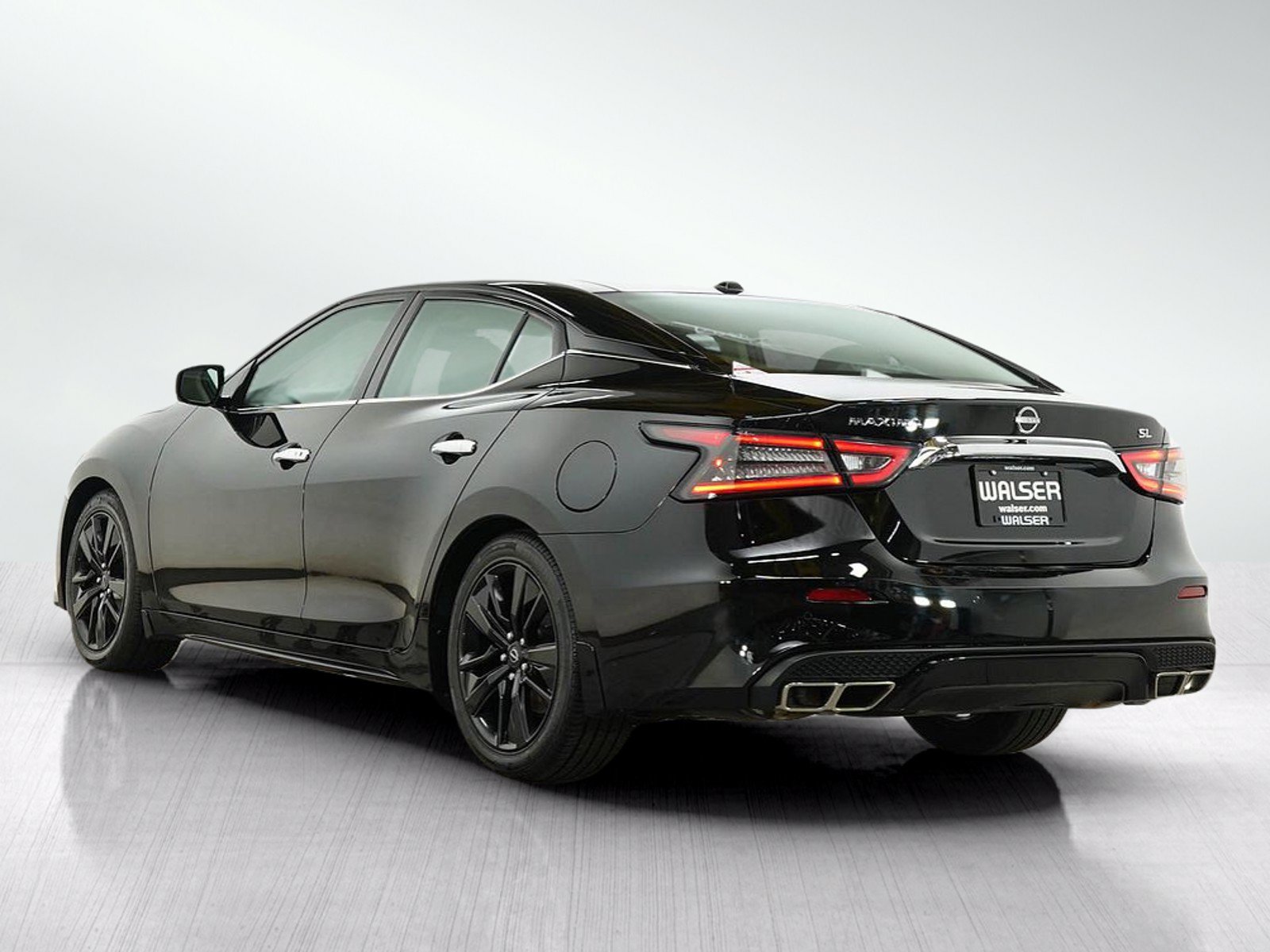 Used 2023 Nissan Maxima SL FWD image 3