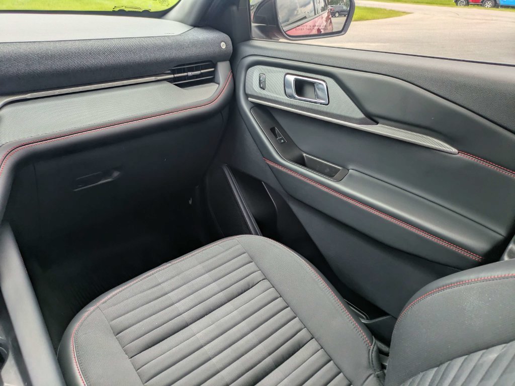 New 2025 Ford Explorer ST-Line w/ Premium Package RWD image 43