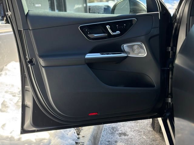 Used 2025 Mercedes-Benz GLC 300 4MATIC image 19