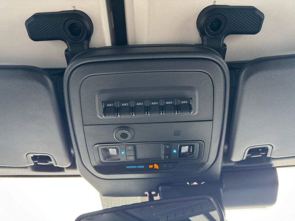 Used 2025 Ford Bronco Badlands image 14