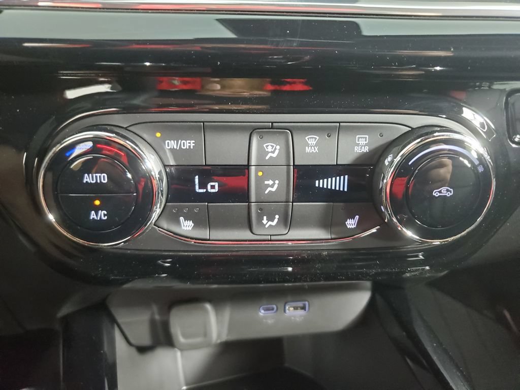 New 2026 Chevrolet Trax RS w/ Driver Confidence Package FWD image 24