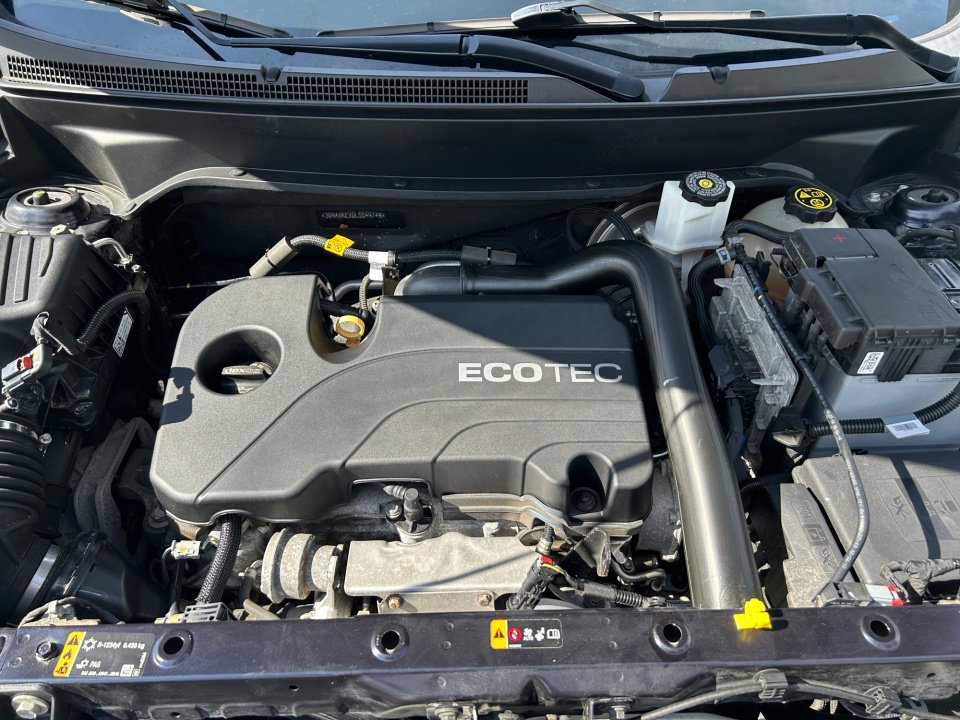 Used 2020 Chevrolet Equinox LT FWD image 16