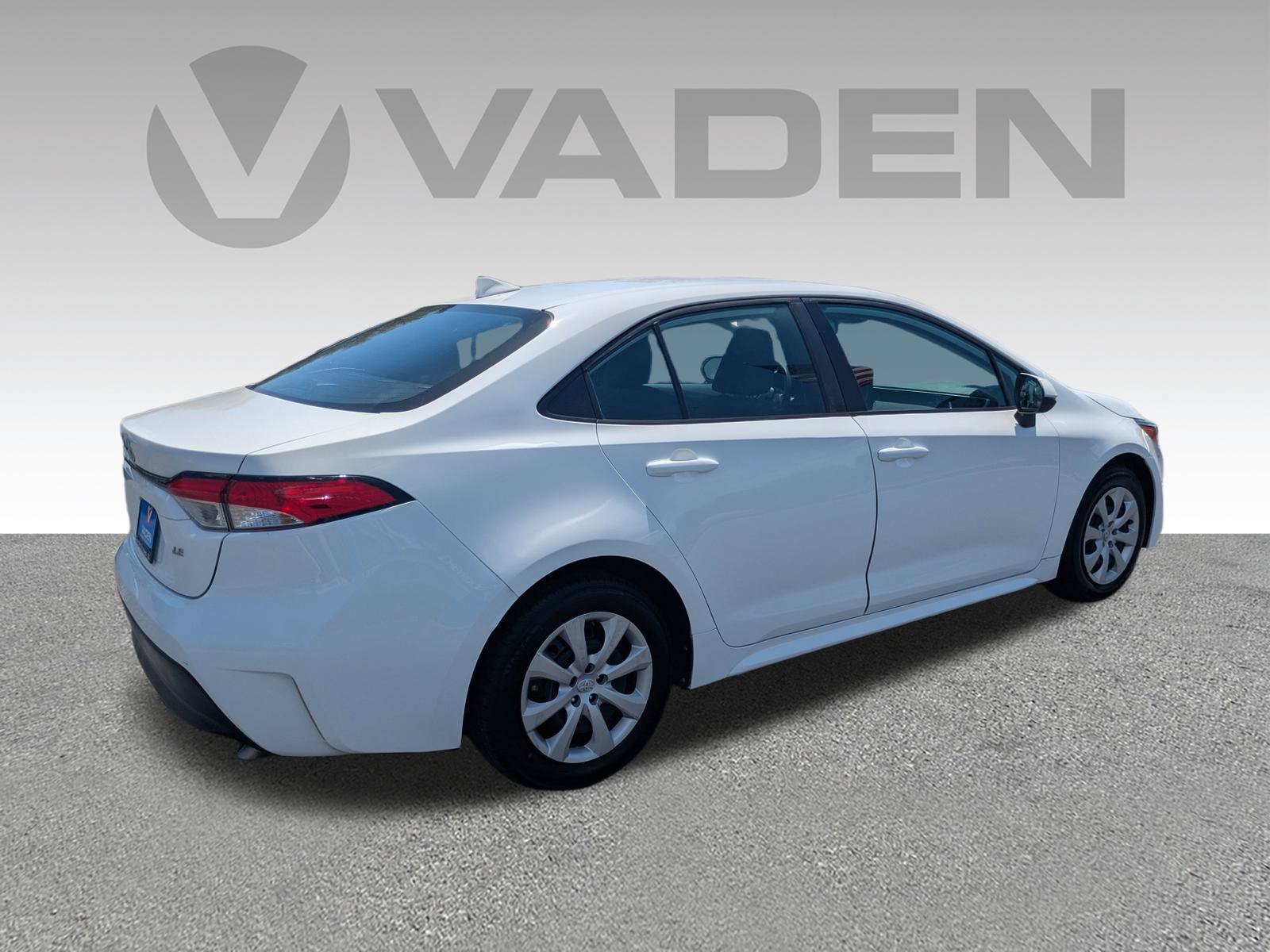 Used 2025 Toyota Corolla LE FWD image 22
