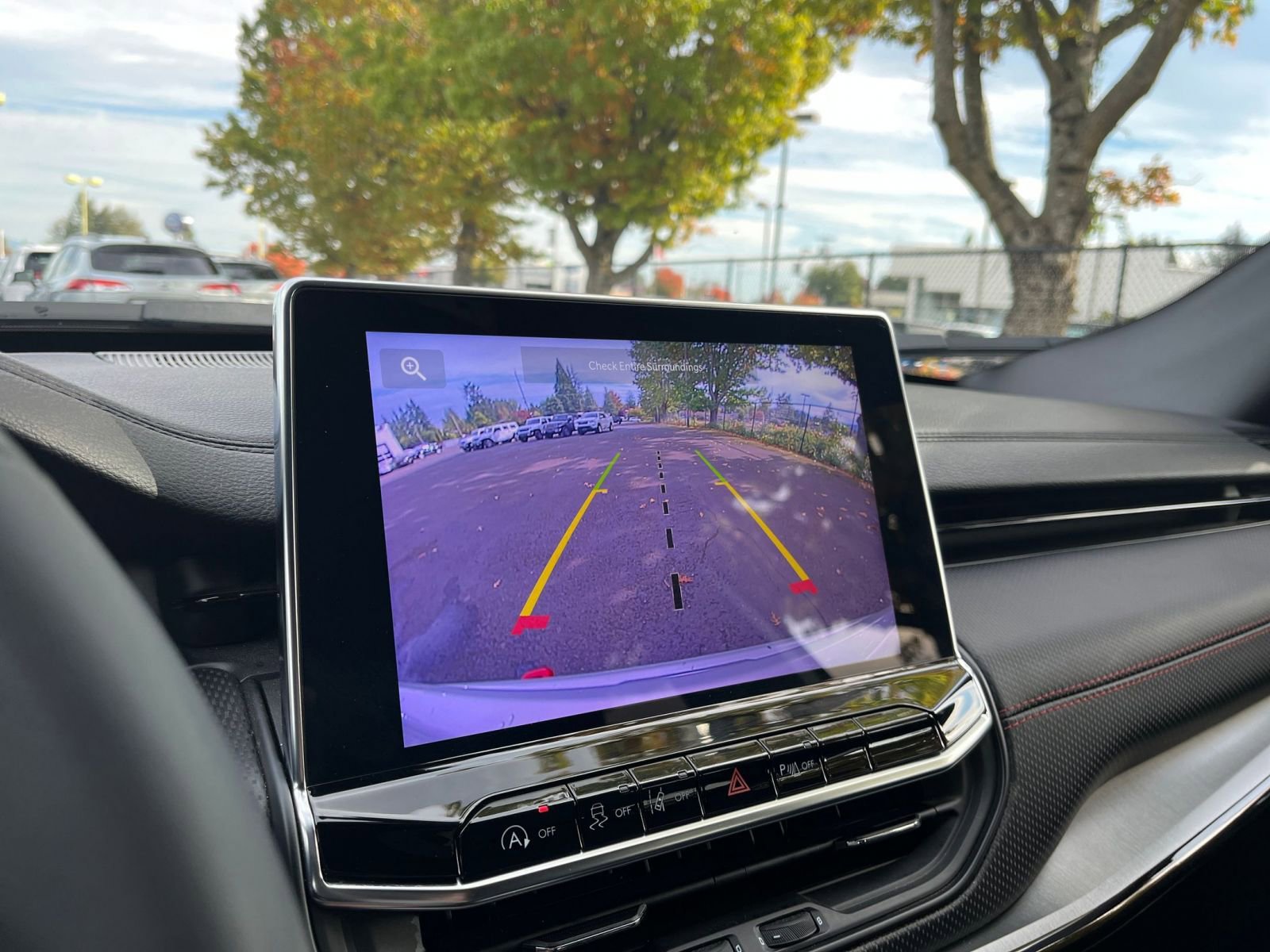 Used 2025 Jeep Compass Trailhawk w/ Trailer Tow Group image 18