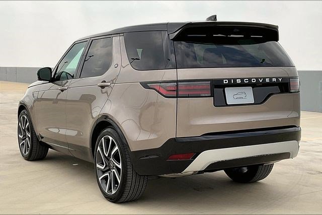 New 2025 Land Rover Discovery Metropolitan Edition image 3