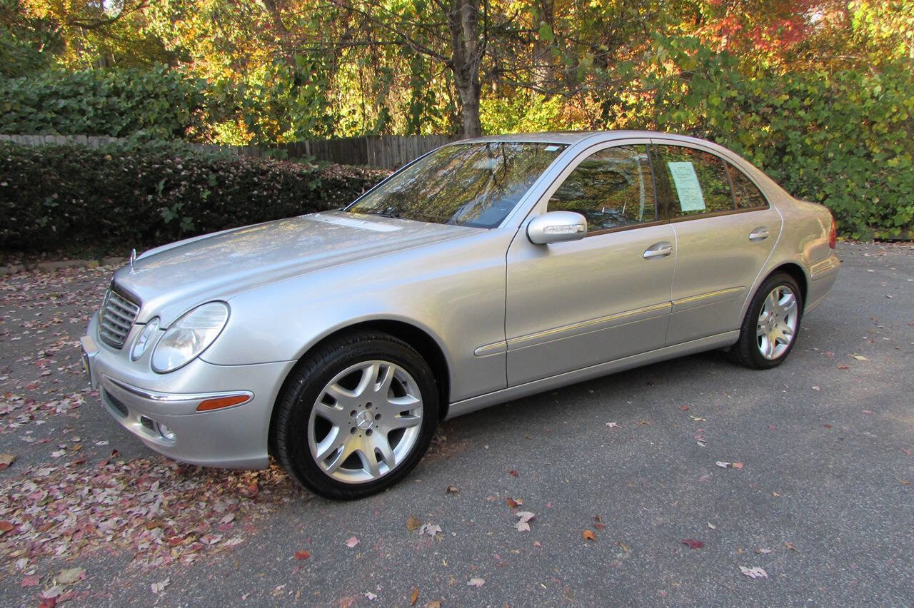 Used 2003 Mercedes-Benz E 500 Sedan image 2