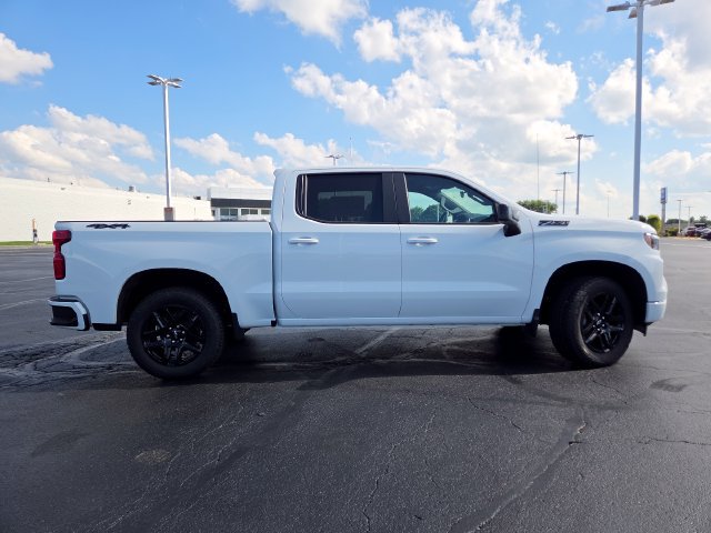 New 2026 Chevrolet Silverado 1500 RST w/ Dark Appearance Package AWD/4WD image 18