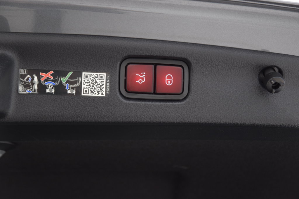Certified 2024 Mercedes-Benz C 300 4MATIC Sedan image 30