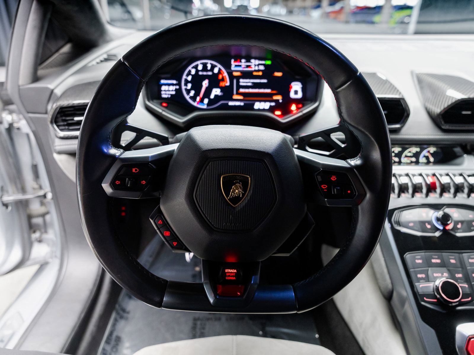 Used 2015 Lamborghini Huracan LP 610-4 AWD/4WD image 43