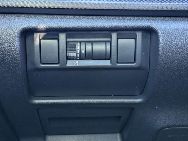 Used 2024 Subaru Crosstrek 2.0i Premium AWD/4WD image 12