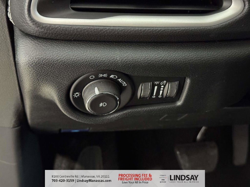 New 2026 Chrysler Pacifica Select w/ S Appearance Package FWD image 30