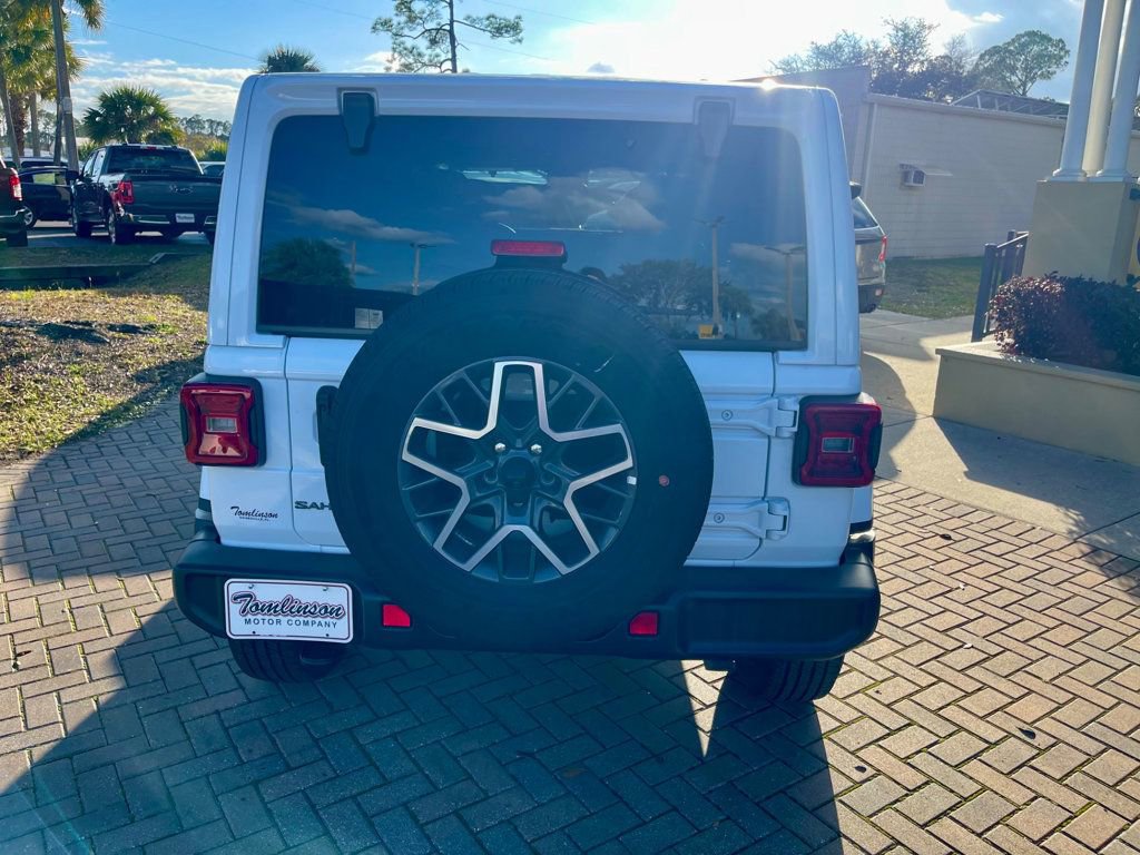 Used 2025 Jeep Wrangler Unlimited Sahara image 4