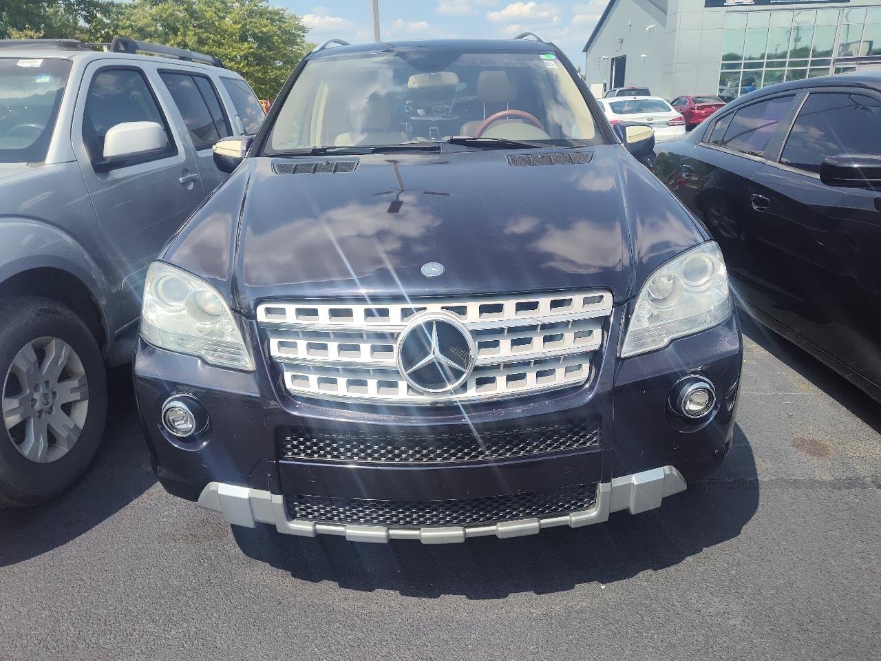 Used 2010 Mercedes-Benz ML 550 4MATIC image 2