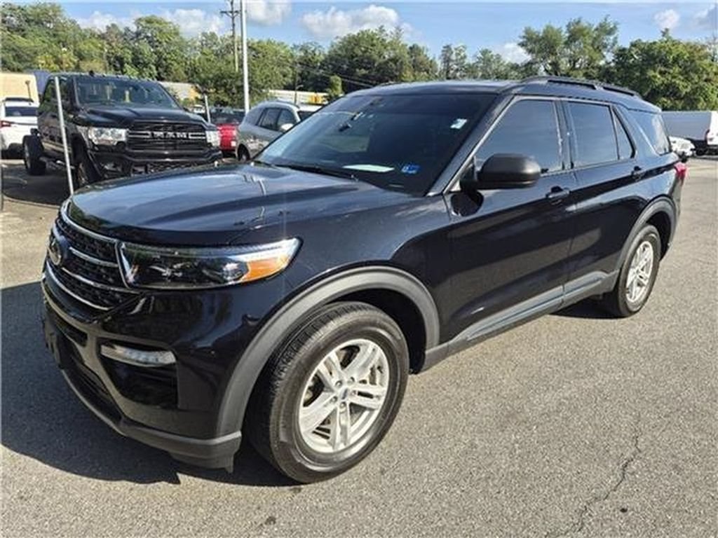Used 2022 Ford Explorer XLT w/ Equipment Group 202A AWD/4WD image 48