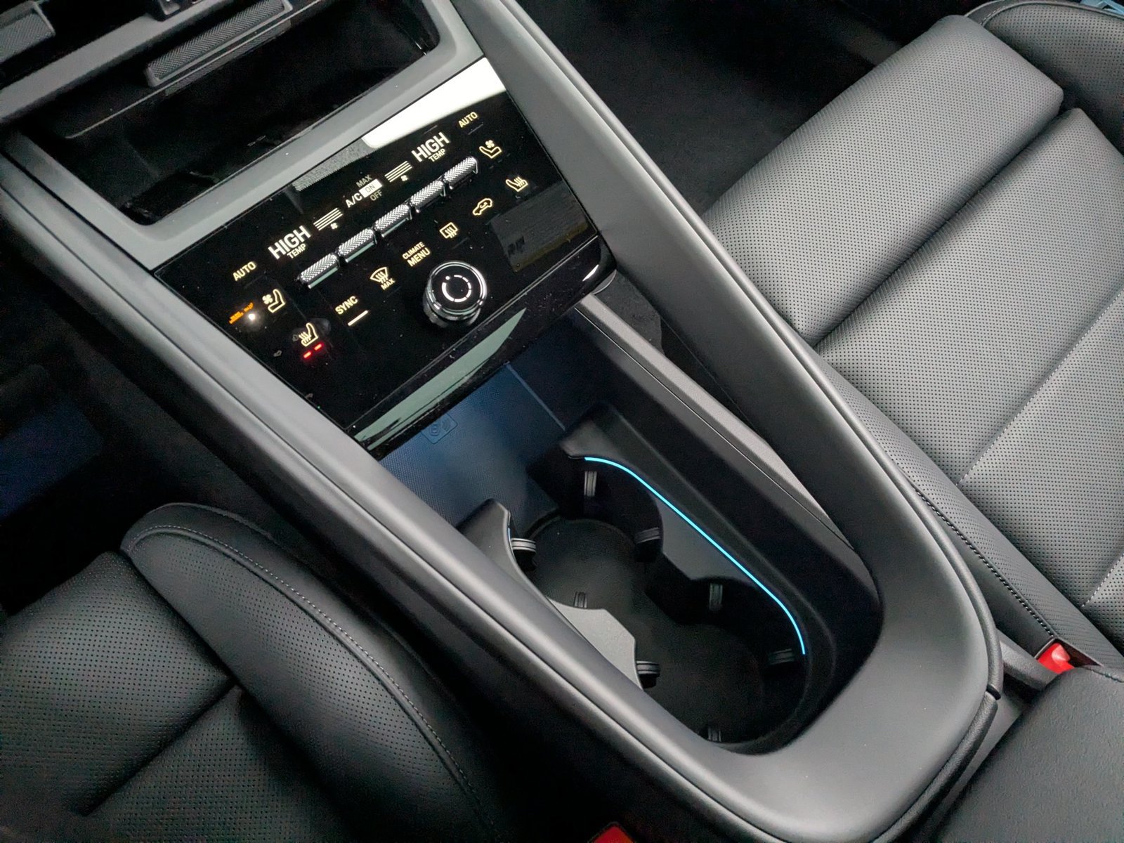New 2025 Porsche Macan 4 Electric AWD/4WD image 21