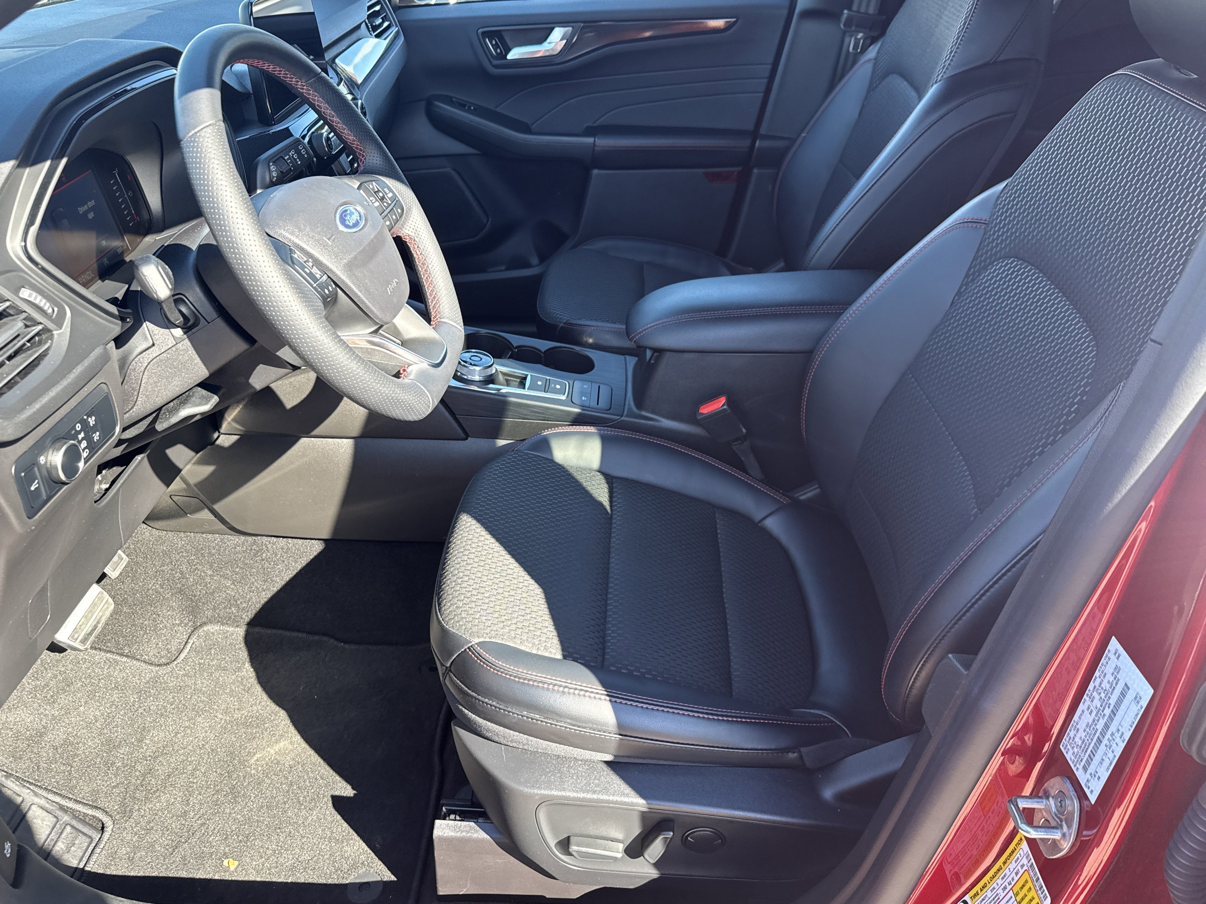 Certified 2024 Ford Escape ST-Line image 10