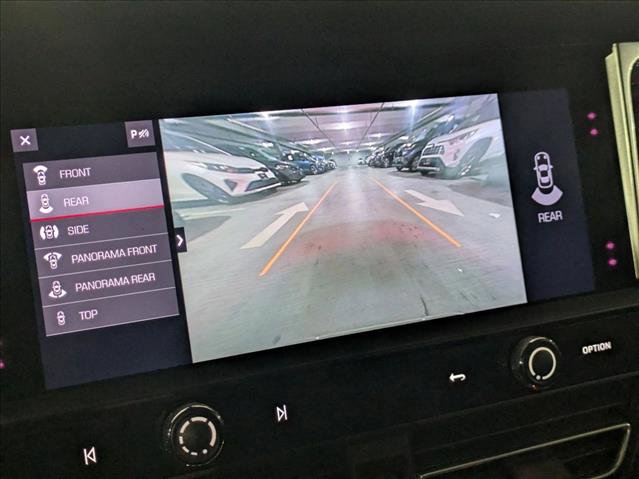 Used 2022 Porsche Macan image 14