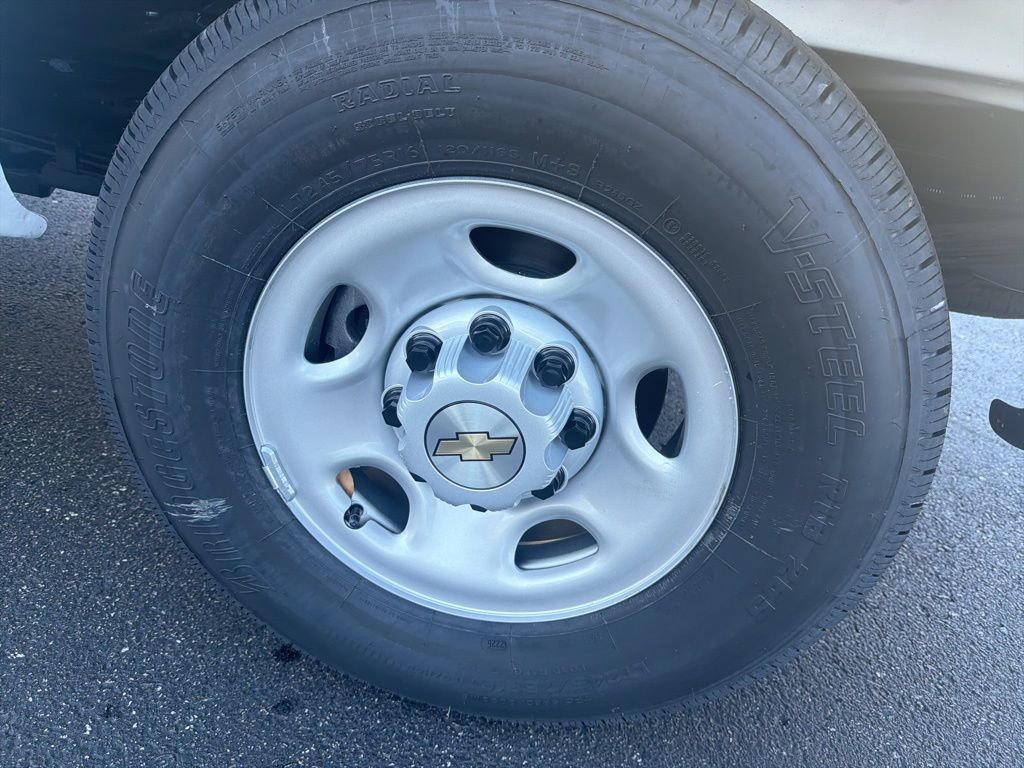 New 2025 Chevrolet Express 2500 Work Van w/ Driver Convenience Package image 38