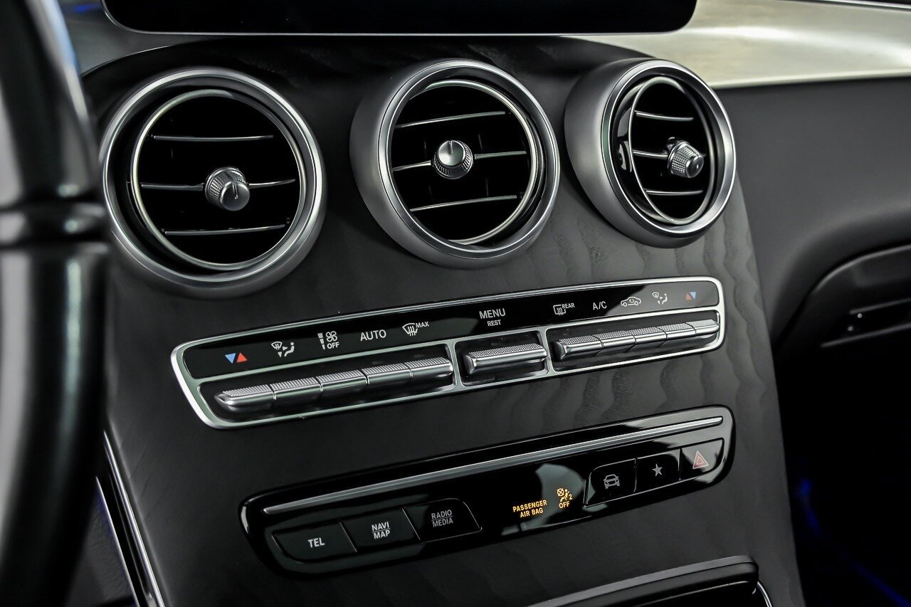 Used 2021 Mercedes-Benz GLC 63 AMG 4MATIC image 30