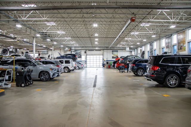 Used 2019 Mercedes-Benz E 450 4MATIC Cabriolet image 36