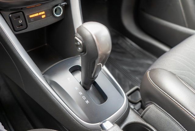 Used 2022 Chevrolet Trax LT w/ LT Convenience Package image 32