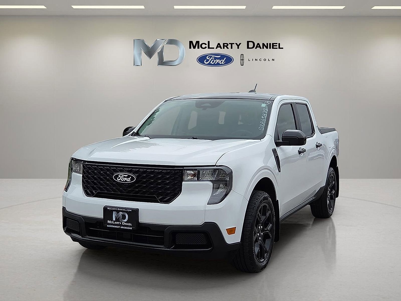 Used 2025 Ford Maverick XLT w/ Equipment Group 301A AWD/4WD image 2
