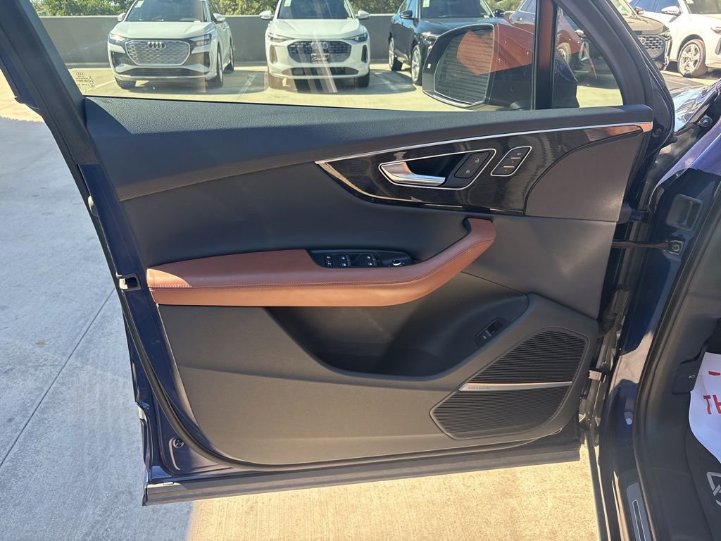 Used 2022 Audi Q7 3.0T Prestige image 10