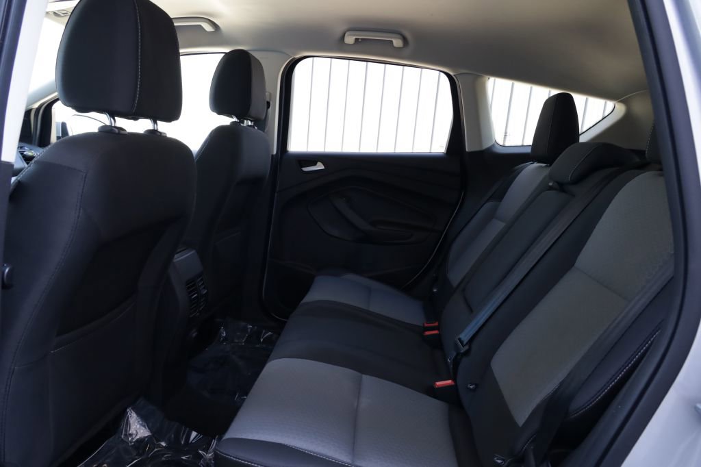 Used 2017 Ford Escape SE AWD/4WD image 18