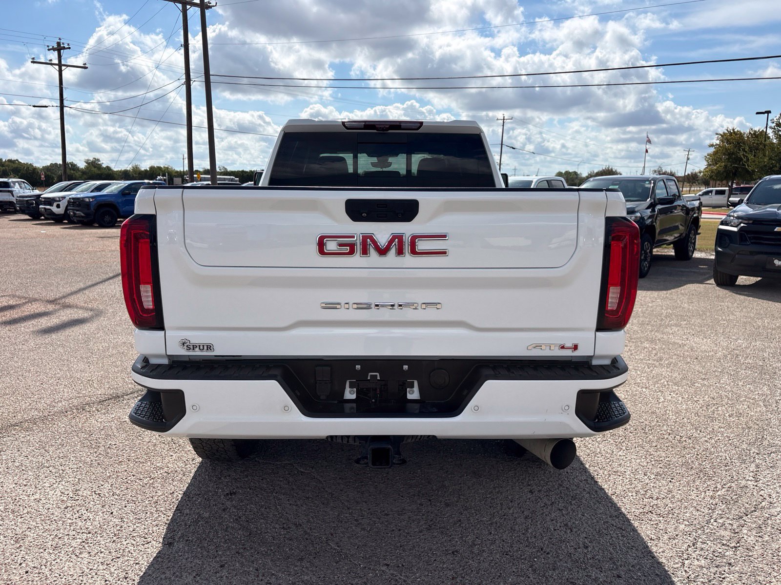 Used 2022 GMC Sierra 2500 AT4 w/ AT4 Premium Plus Package AWD/4WD image 5