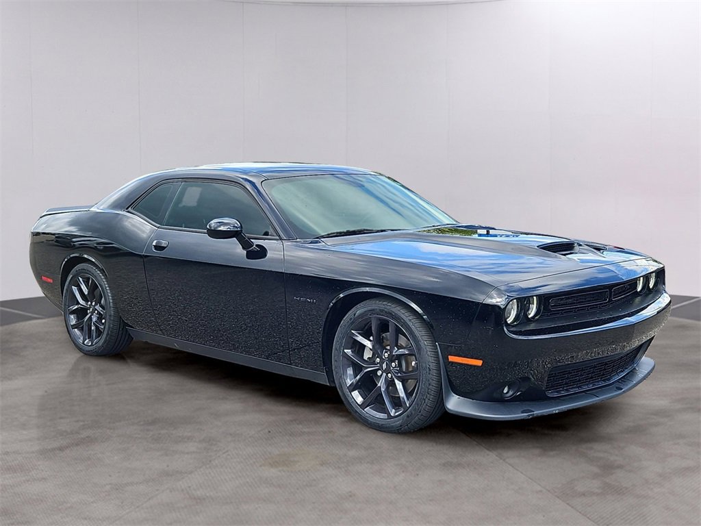 Used 2022 Dodge Challenger R/T w/ Blacktop Package image 3