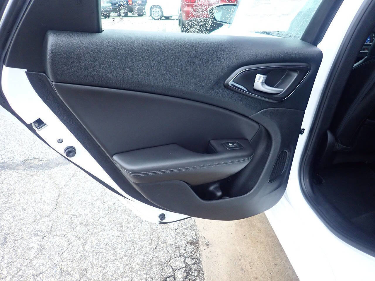 Used 2015 Chrysler 200 S image 14