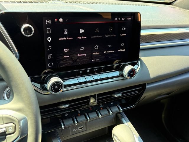 Used 2025 GMC Canyon Elevation RWD image 18