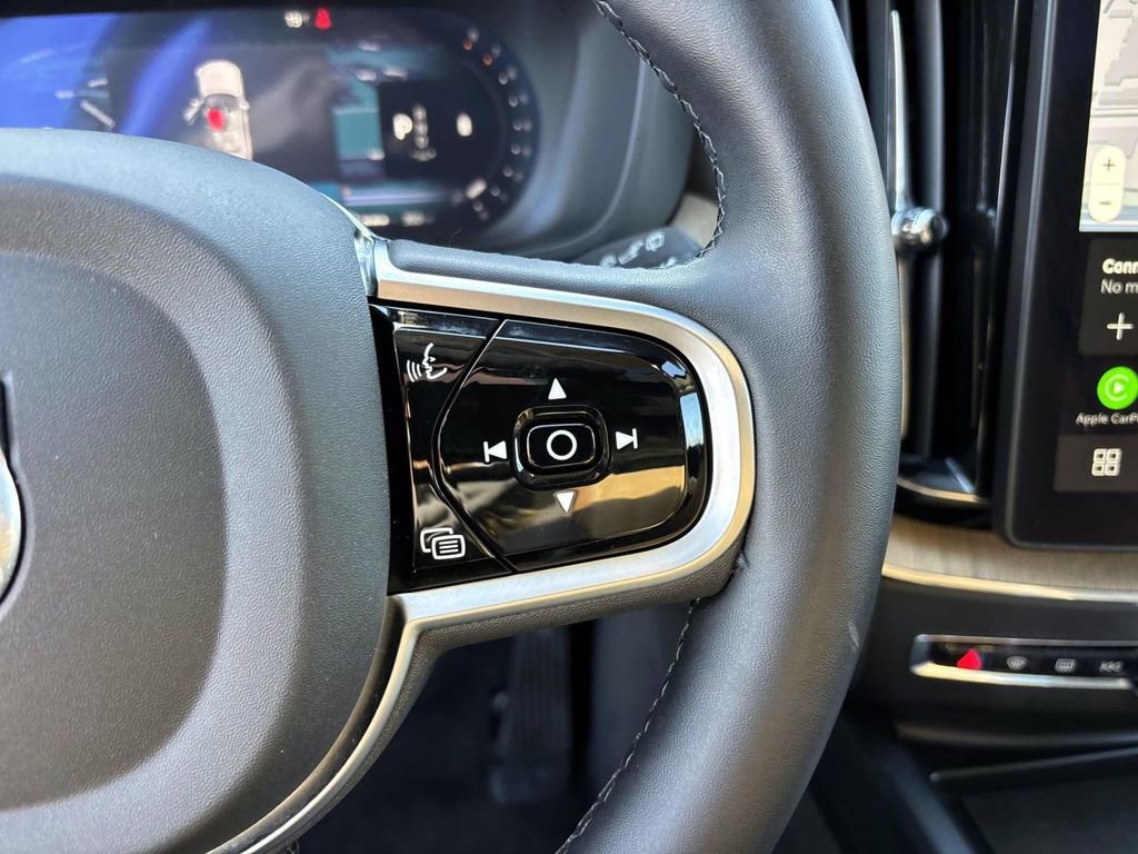 New 2026 Volvo XC60 B5 Plus w/ Protection Package Premier image 18