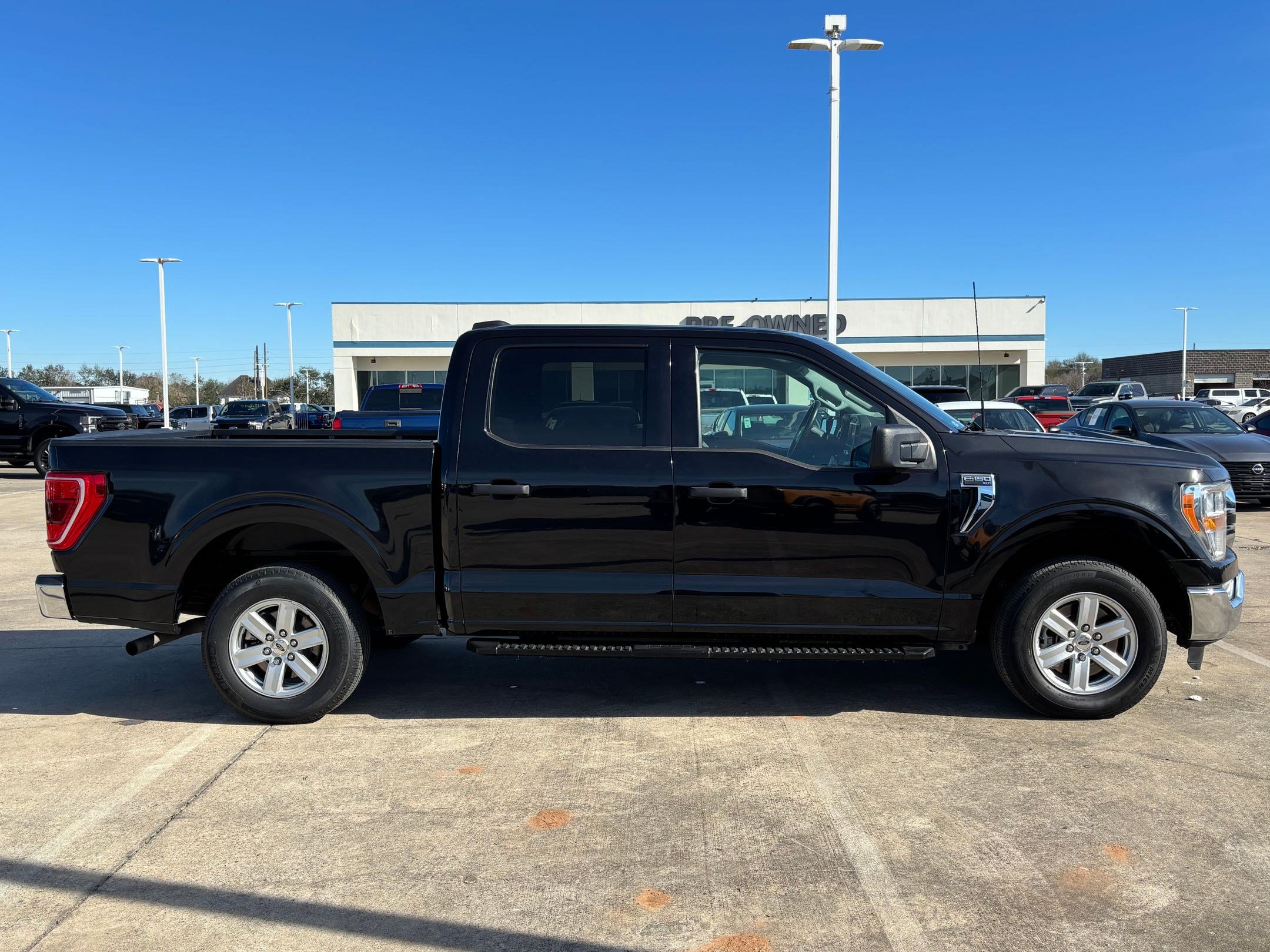 Used 2022 Ford F150 XLT w/ Equipment Group 301A Mid image 2