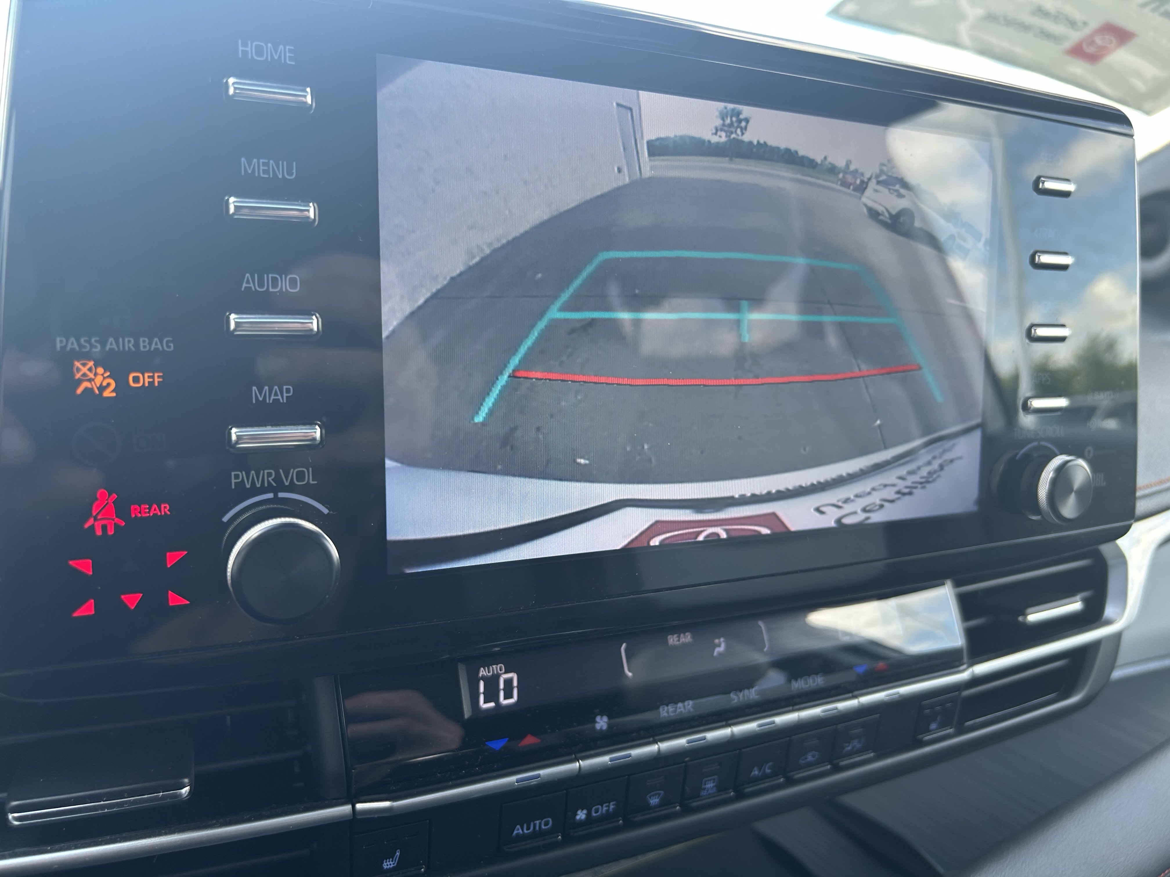 Certified 2022 Toyota Sienna XSE w/ XSE Plus Package FWD image 30