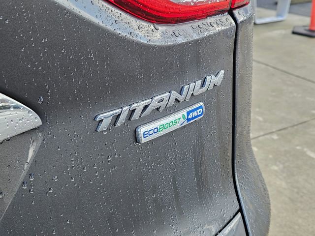 Used 2016 Ford Escape Titanium image 10