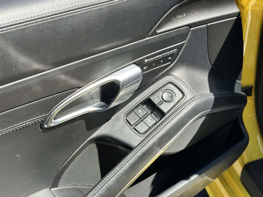 Used 2019 Porsche 718 Boxster GTS RWD image 16