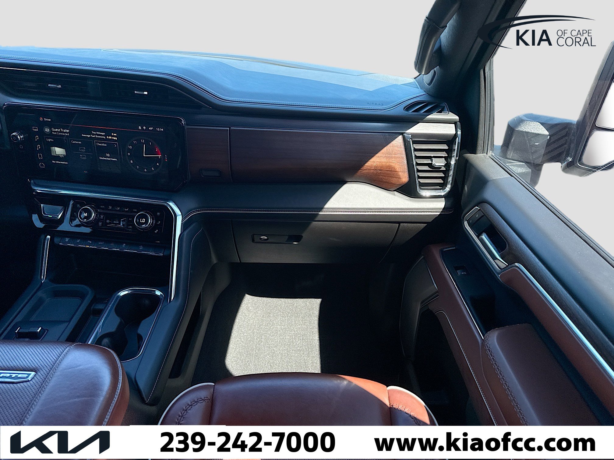 Used 2025 GMC Sierra 3500 Denali Ultimate image 17