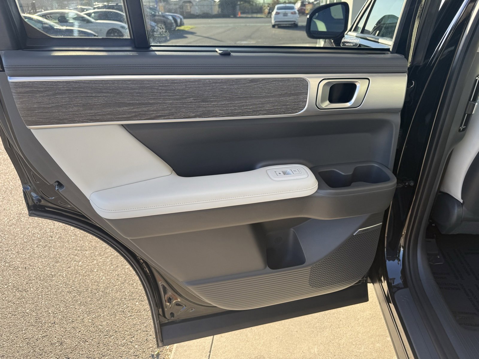 Used 2024 Hyundai Santa Fe Limited image 30