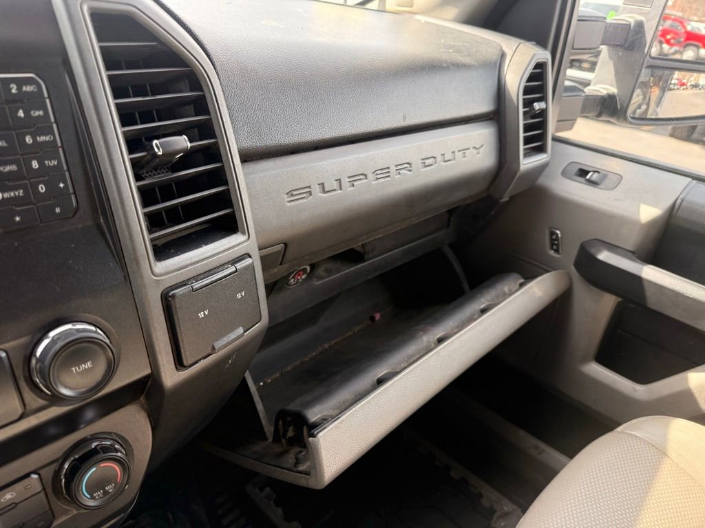 Used 2019 Ford F550 4x4 Regular Cab Super Duty image 17