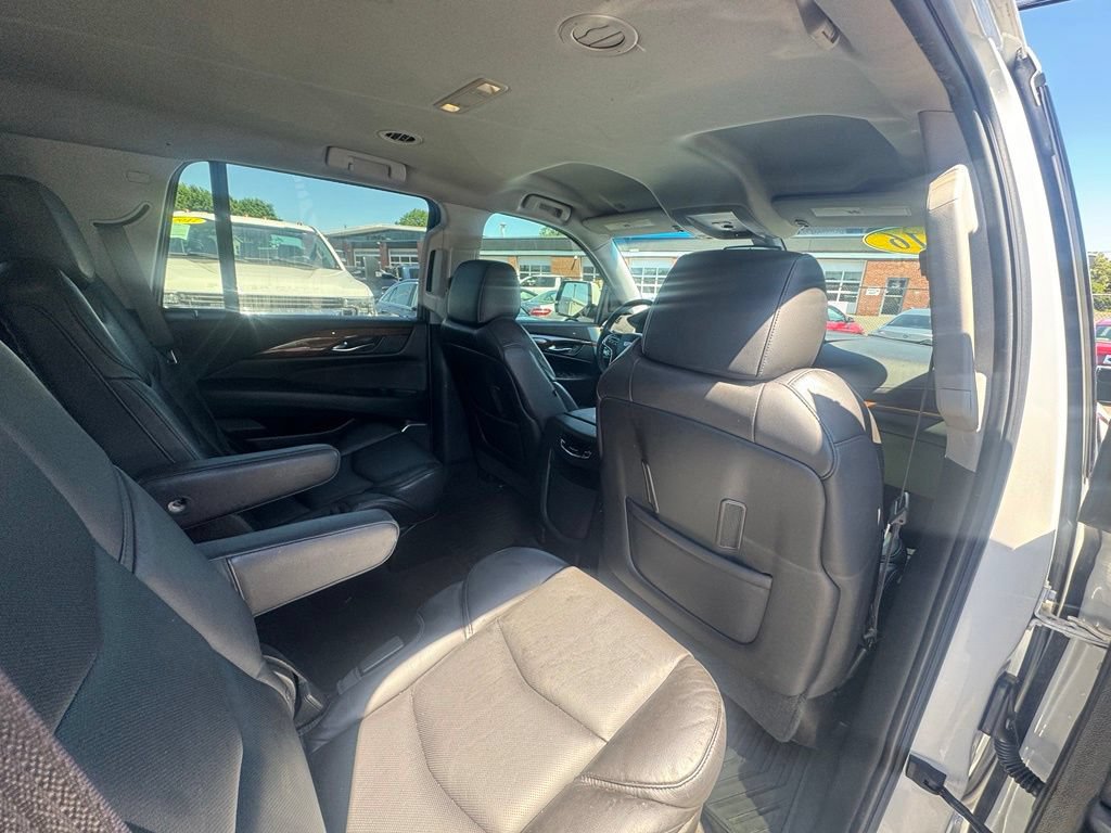 Used 2016 Cadillac Escalade 4WD image 24