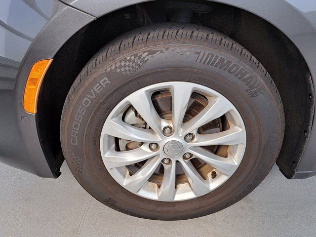 Used 2024 Kia Carnival LX FWD image 34
