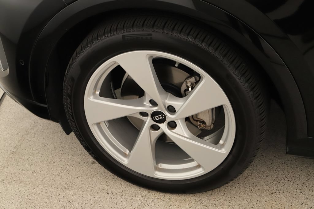 Certified 2025 Audi Q5 Prestige AWD/4WD image 31