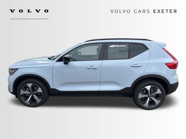 New 2026 Volvo XC40 B5 Plus w/ Protection Package Premier AWD/4WD image 3