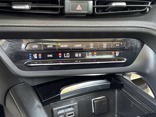 Used 2022 Buick Envision Avenir w/ Technology Package II FWD image 19