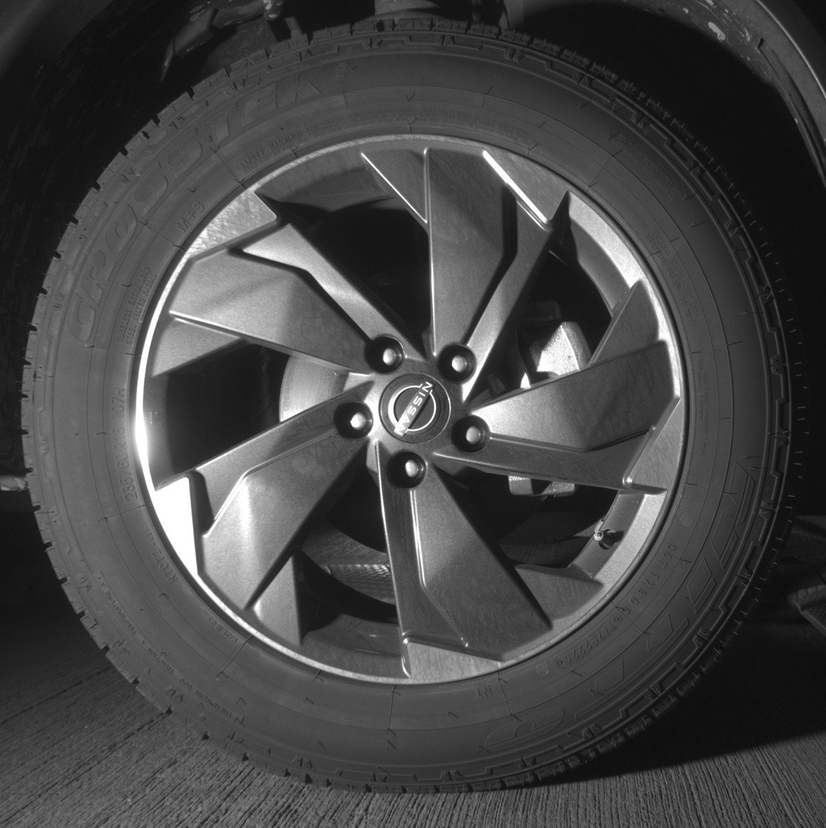 Used 2025 Nissan Rogue SV image 13