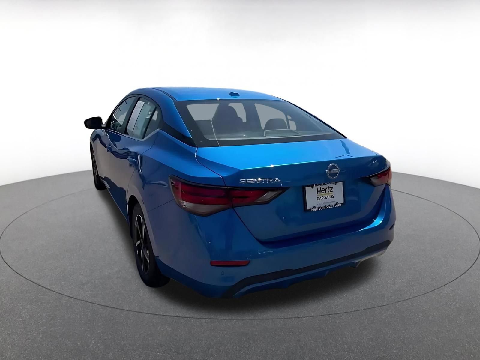 Used 2025 Nissan Sentra SV FWD image 11