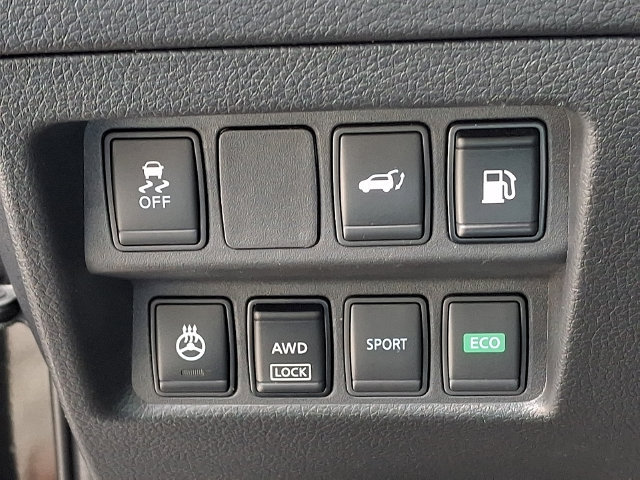 Used 2018 Nissan Rogue SV w/ Premium Package AWD/4WD image 24