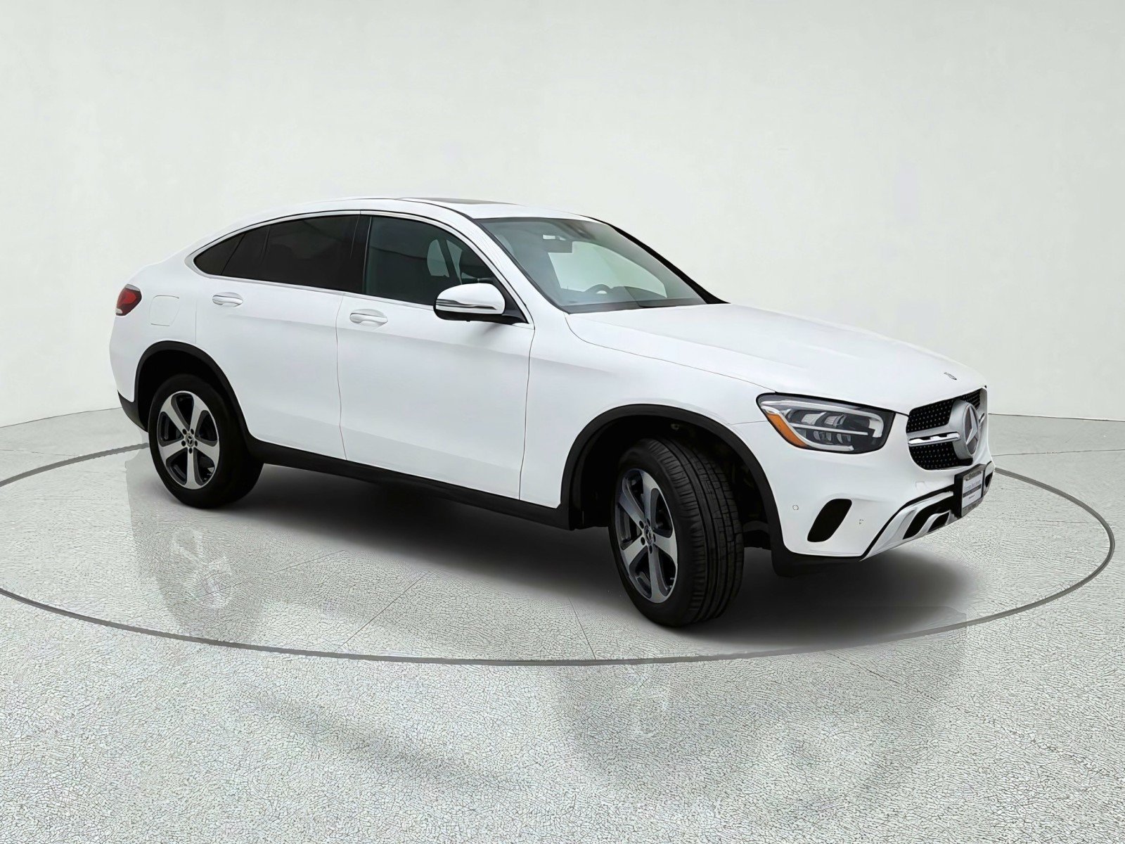 Certified 2022 Mercedes-Benz GLC 300 4MATIC Coupe w/ Multimedia Package Lite image 5